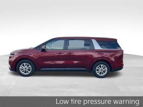 Certified 2024 Kia Carnival LX image 5