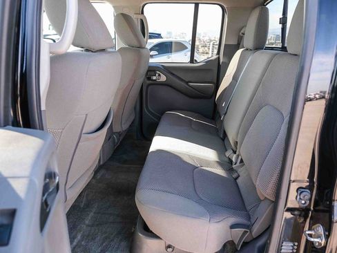 Used 2018 Nissan Frontier SV w/ Value Truck Package RWD image 18