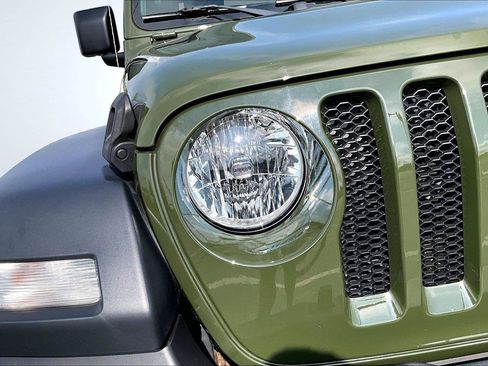 Used 2023 Jeep Wrangler Sport AWD/4WD image 30