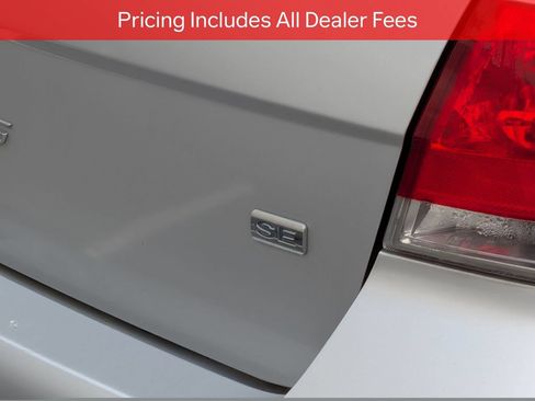 Used 2010 Ford Focus SE FWD image 7