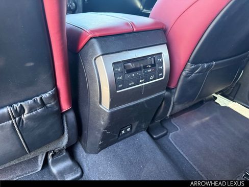 Used 2023 Lexus GX 460 Premium w/ Accessory Package image 30