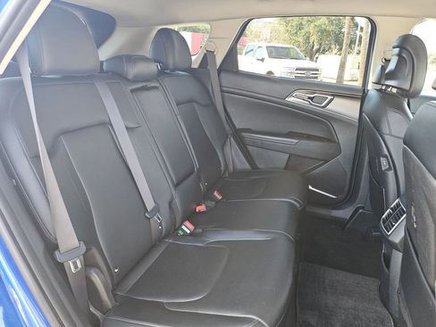 Used 2023 Kia Sportage EX image 7