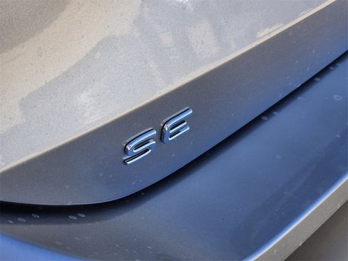 New 2026 Volkswagen Tiguan SE image 8