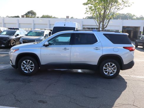 Used 2020 Chevrolet Traverse LT FWD image 7