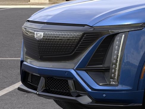 New 2026 Cadillac Lyriq V AWD/4WD image 13