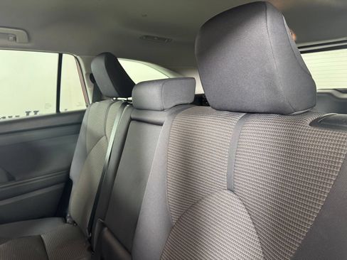Used 2021 Toyota Highlander LE FWD image 10