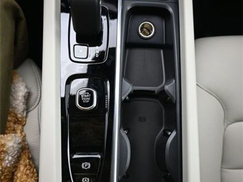 New 2026 Volvo V60 B5 Cross Country Plus w/ Protection Package Premier image 11