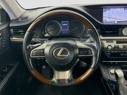 Used 2016 Lexus ES 350 w/ Navigation System Package FWD image 18