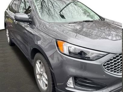 Used 2024 Ford Edge SEL w/ Convenience Package