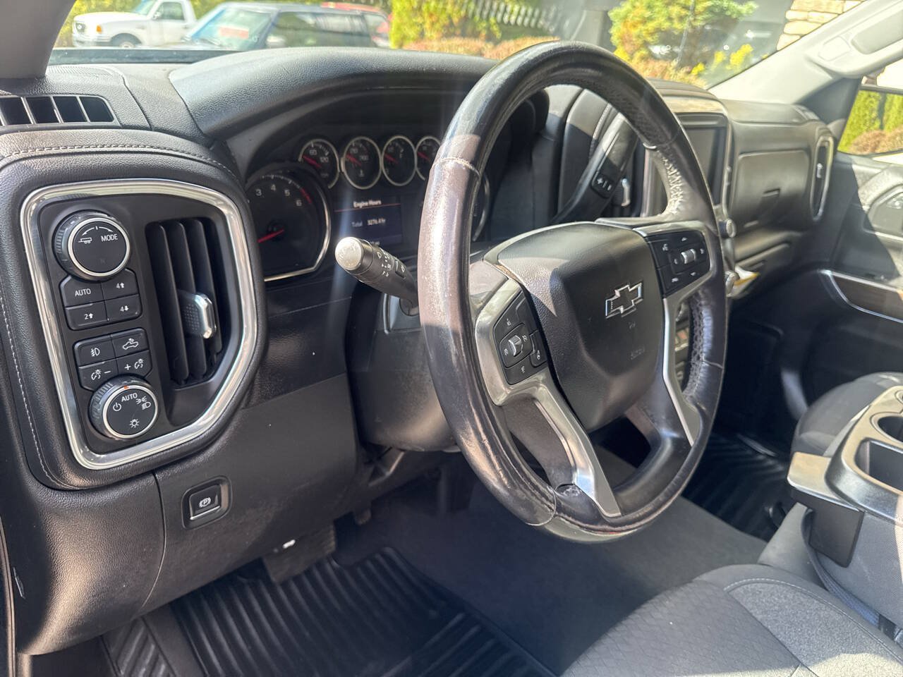Used 2021 Chevrolet Silverado 1500 RST w/ Z71 Off-Road Package AWD/4WD image 16