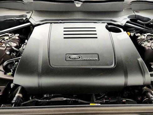 Used 2024 Land Rover Discovery Dynamic SE image 28