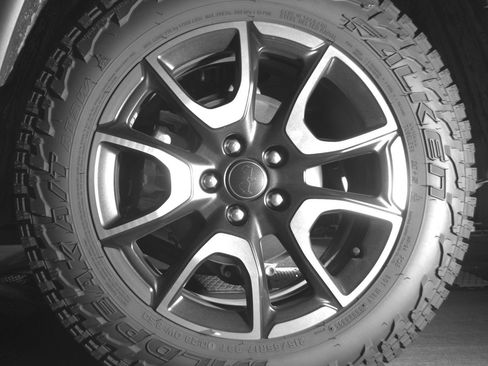 Used 2025 Jeep Compass Trailhawk AWD/4WD image 14