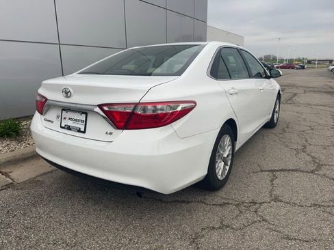 Used 2016 Toyota Camry LE FWD image 31
