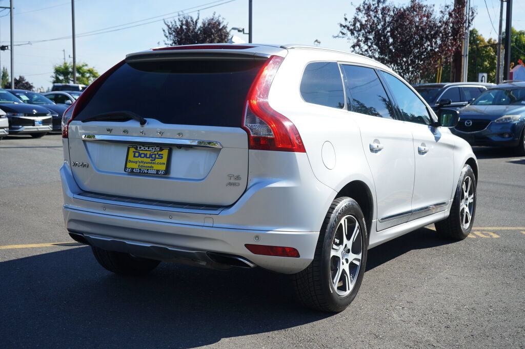 Used 2015 Volvo XC60 T6 w/ Proximity Package AWD/4WD image 5
