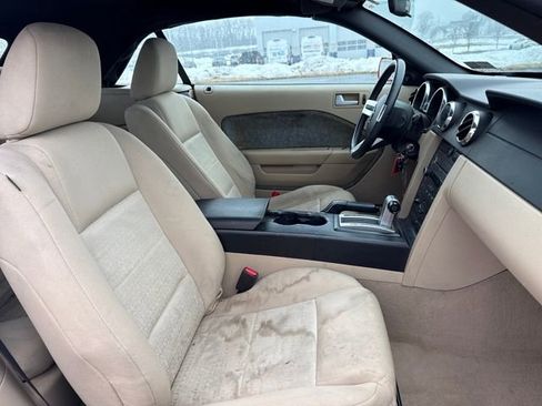 Used 2008 Ford Mustang Deluxe image 12