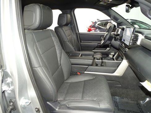 Used 2025 Toyota Tundra Limited image 14