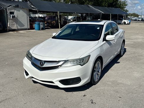 Used 2017 Acura ILX w/ Premium Package image 3
