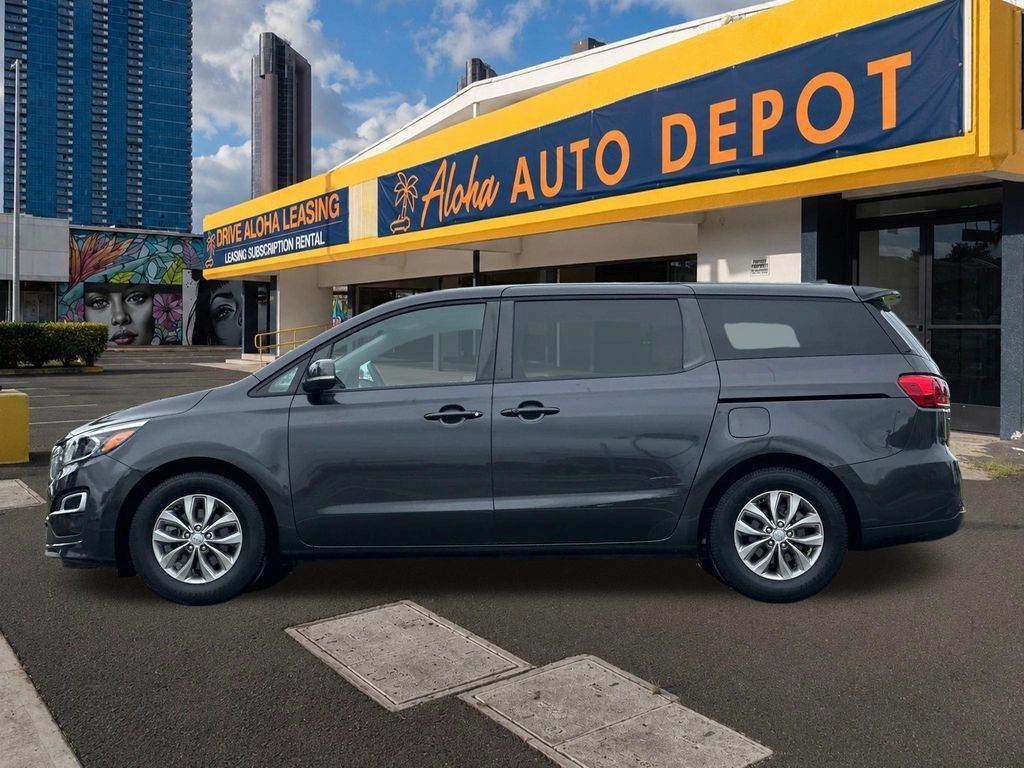Used 2021 Kia Sedona LX FWD image 2