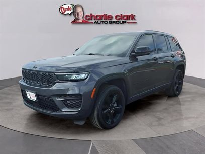 Used 2024 Jeep Grand Cherokee Altitude