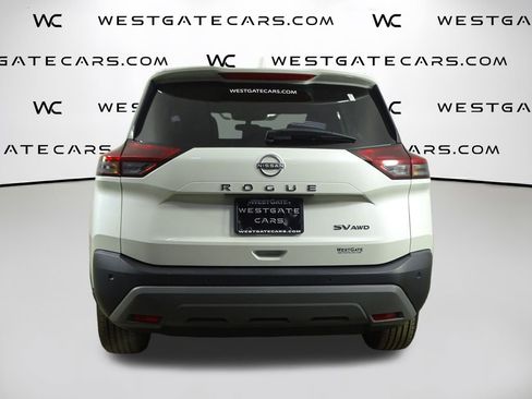Used 2023 Nissan Rogue SV image 6