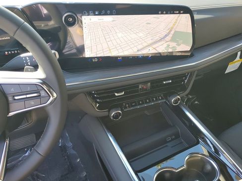 New 2026 Chevrolet Suburban LS image 23