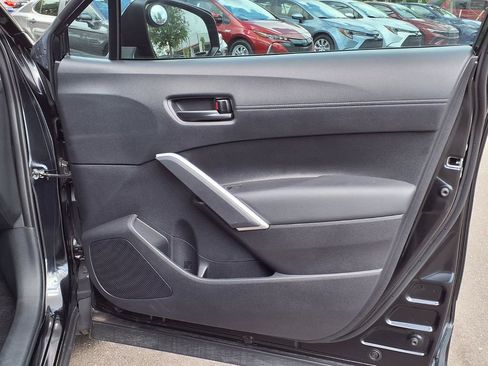 Used 2024 Toyota Corolla Cross LE FWD image 12
