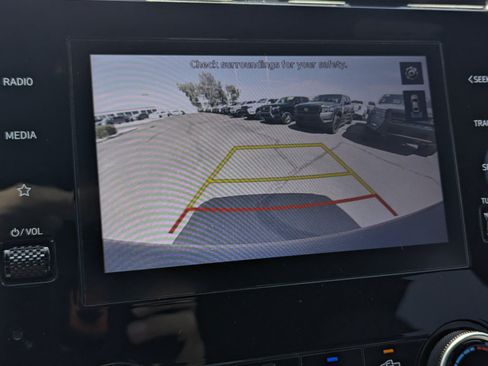 Used 2022 Hyundai Santa Cruz SE FWD image 14