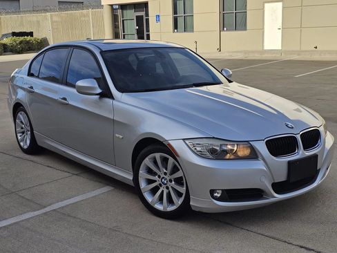 Used 2011 BMW 328i Sedan RWD image 3