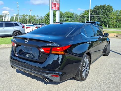 Used 2024 Nissan Altima 2.5 SV w/ SV Premium Package FWD image 17