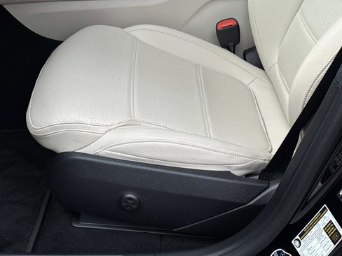 Certified 2024 Mercedes-Benz GLC 300 4MATIC image 20
