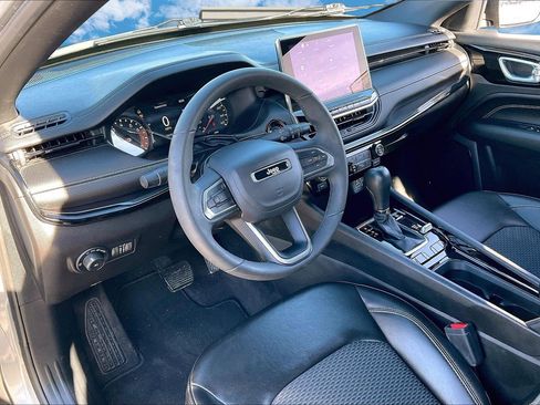 Certified 2023 Jeep Compass Altitude image 13