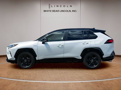 Used 2019 Toyota RAV4 XSE w/ XSE Weather Package AWD/4WD image 8