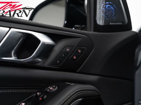 Used 2026 BMW X5 M60i AWD/4WD image 23