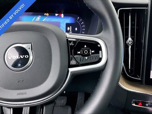 Certified 2026 Volvo XC60 B5 Plus AWD/4WD image 24