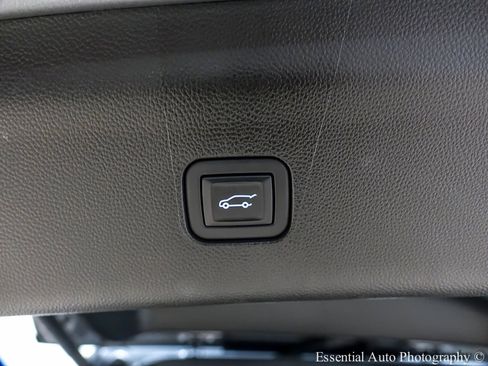 Used 2024 Buick Enclave Premium image 30