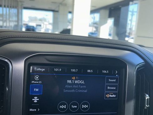 Used 2021 GMC Sierra 1500 SLT image 14