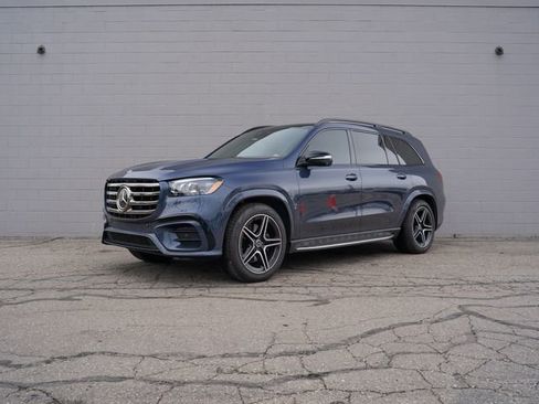 Used 2024 Mercedes-Benz GLS 450 4MATIC image 1