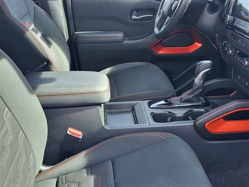 Used 2023 Nissan Frontier PRO-4X w/ Technology Package image 26