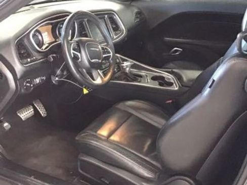 Used 2018 Dodge Challenger SXT Plus image 9