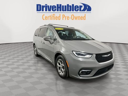 Used 2022 Chrysler Pacifica Limited image 2