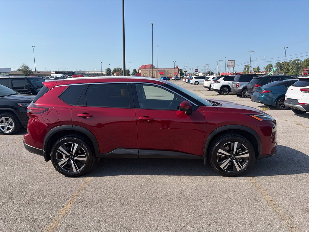 Used 2025 Nissan Rogue SL w/ Tech Package AWD/4WD image 7