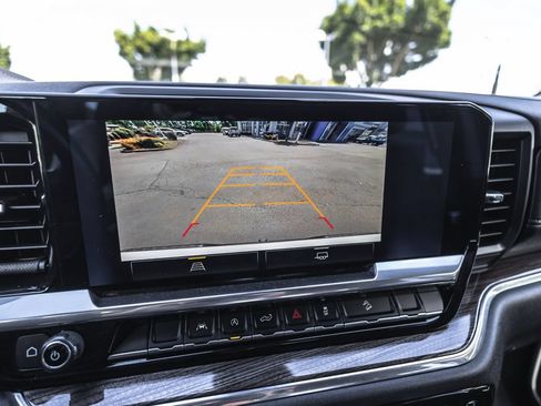 Used 2022 Chevrolet Silverado 1500 LT Trail Boss w/ Protection Package AWD/4WD image 17