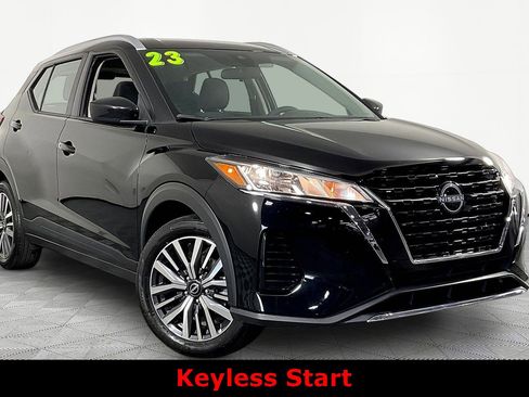 Used 2023 Nissan Kicks SV FWD image 3