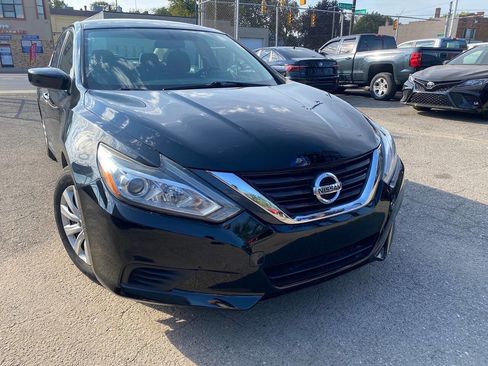 Used 2017 Nissan Altima 2.5 S w/ Power Driver Seat Package FWD image 4