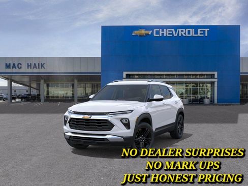 New 2026 Chevrolet TrailBlazer LT w/ Midnight Edition AWD/4WD image 8