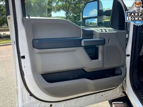 Used 2019 Ford F250 XLT w/ XLT Premium Package image 19