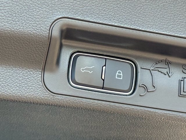 Certified 2023 Ford Explorer XLT AWD/4WD image 28