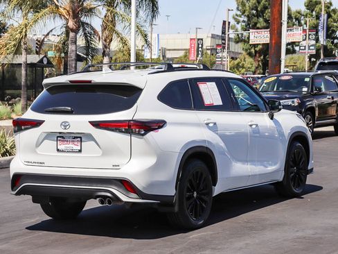 Certified 2024 Toyota Highlander XSE FWD image 7