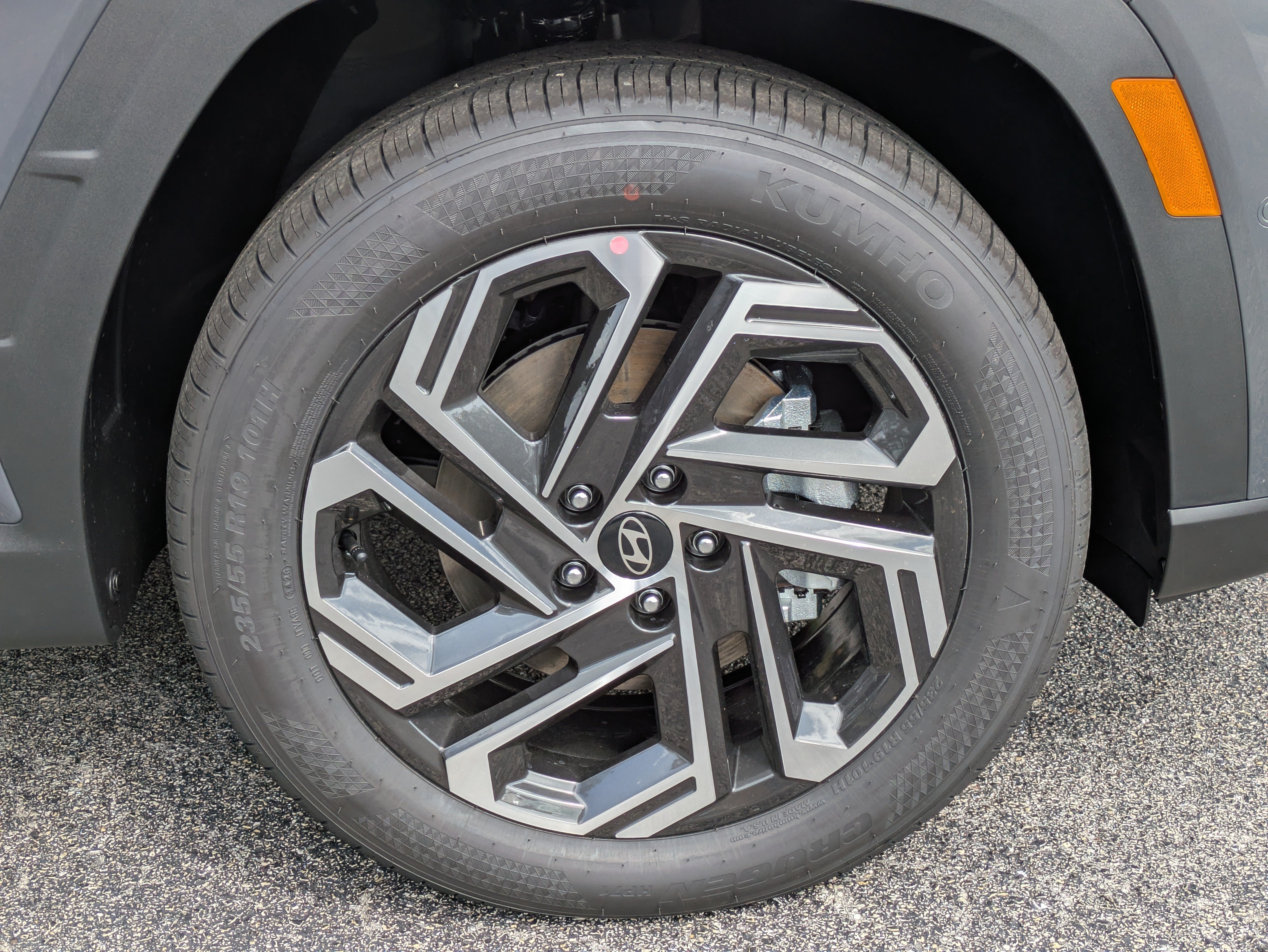 New 2026 Hyundai Tucson Limited w/ Tow & Go Package FWD image 11
