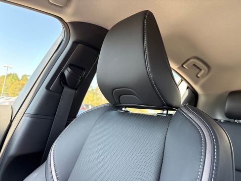 Used 2025 Toyota Prius XLE image 15